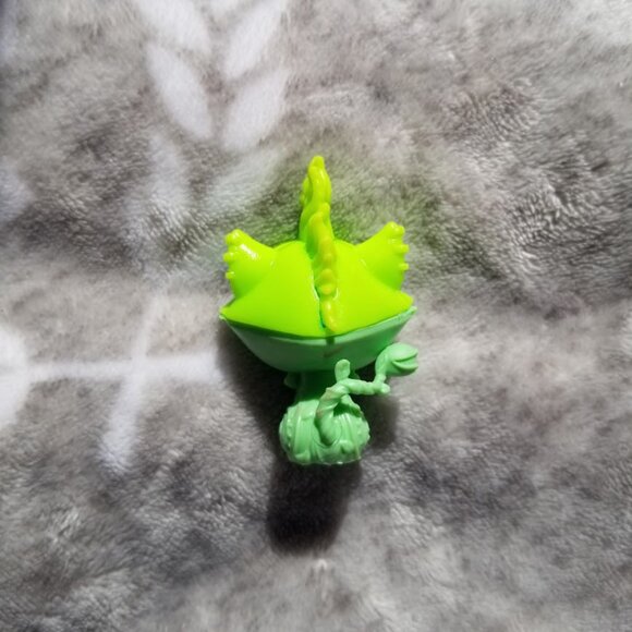 Monster High Accessory Venus McFlytrap Chewlian Pet Cat G3 - Picture 2 of 2